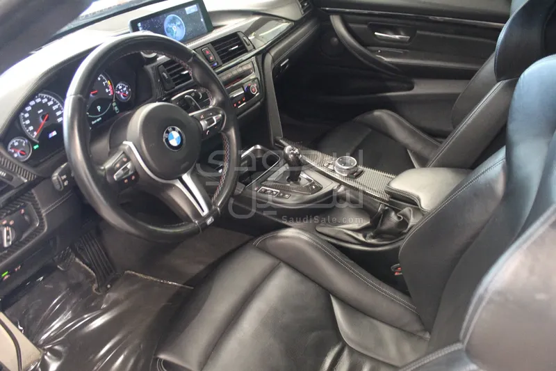 2015 BMW M Series M4 competition