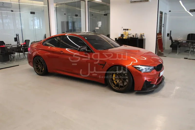 2015 BMW M Series M4 competition