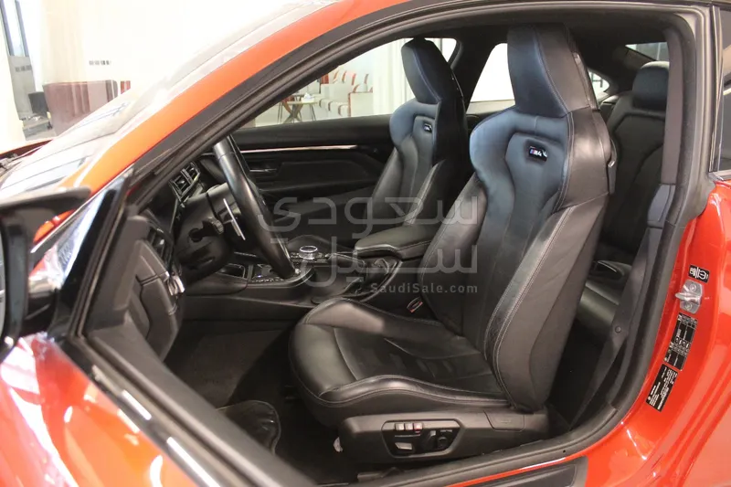 2015 BMW M Series M4 competition
