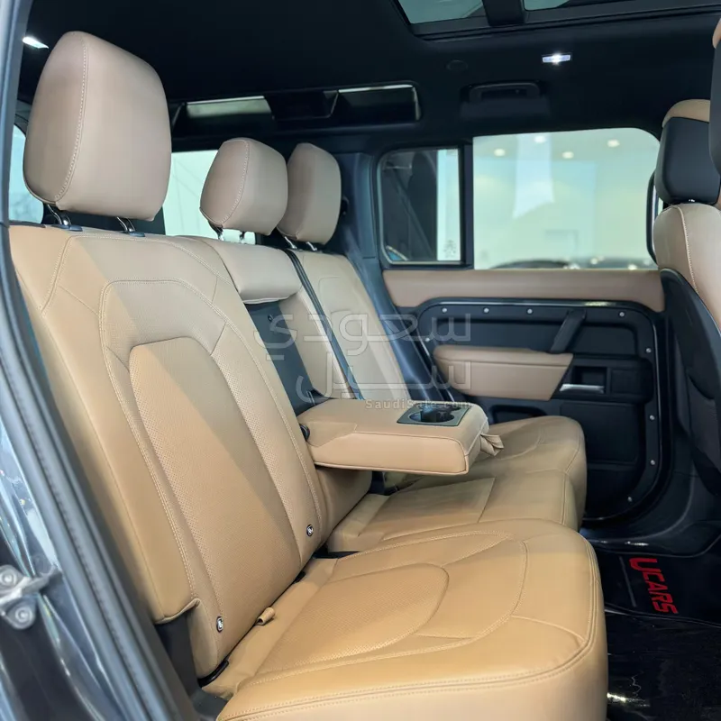 2025 Land Rover Defender 110