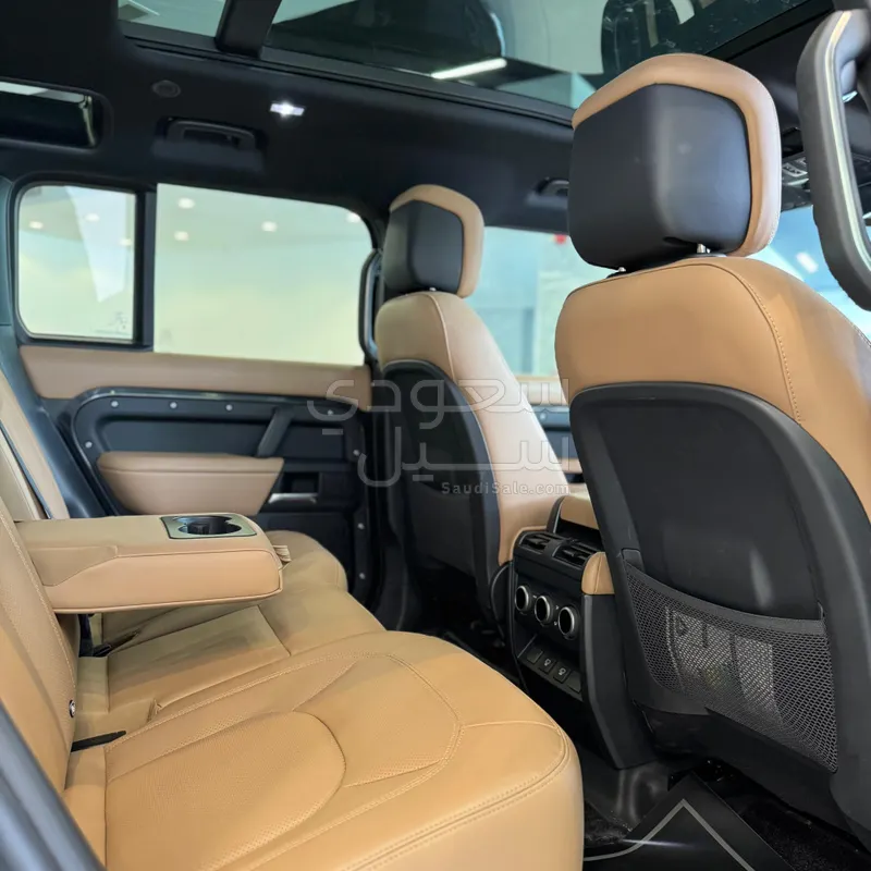 2025 Land Rover Defender 110