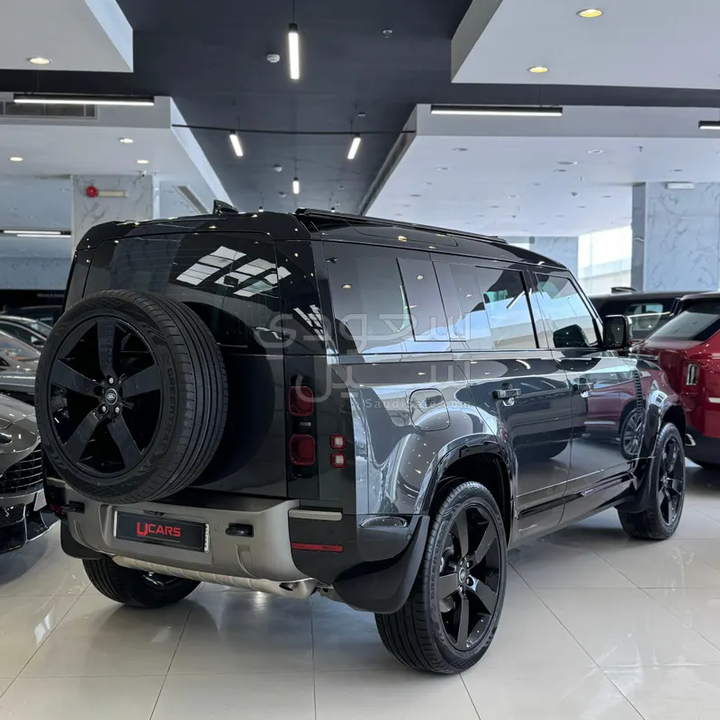 2025 Land Rover Defender 110