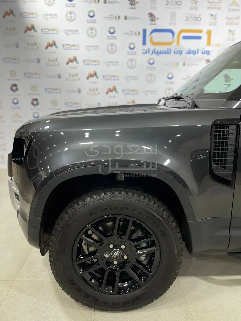 2024 Land Rover Defender 90