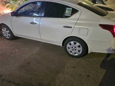 2020 نيسان صني