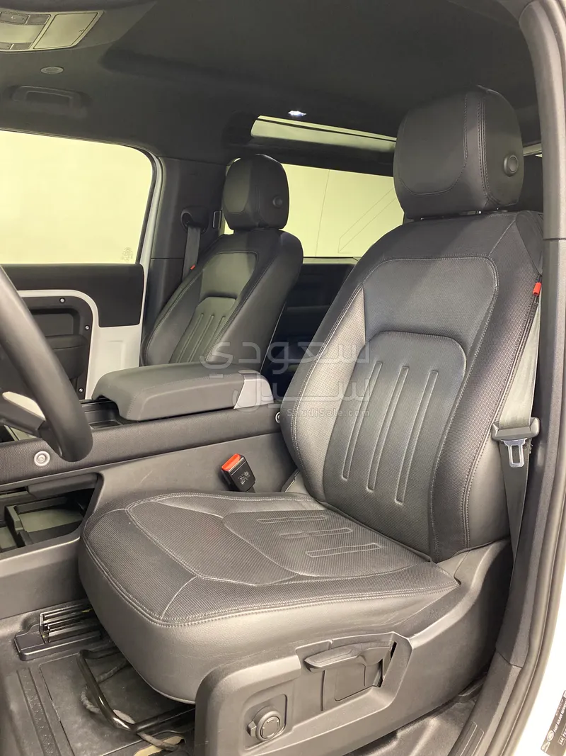 2022 Land Rover Defender 90