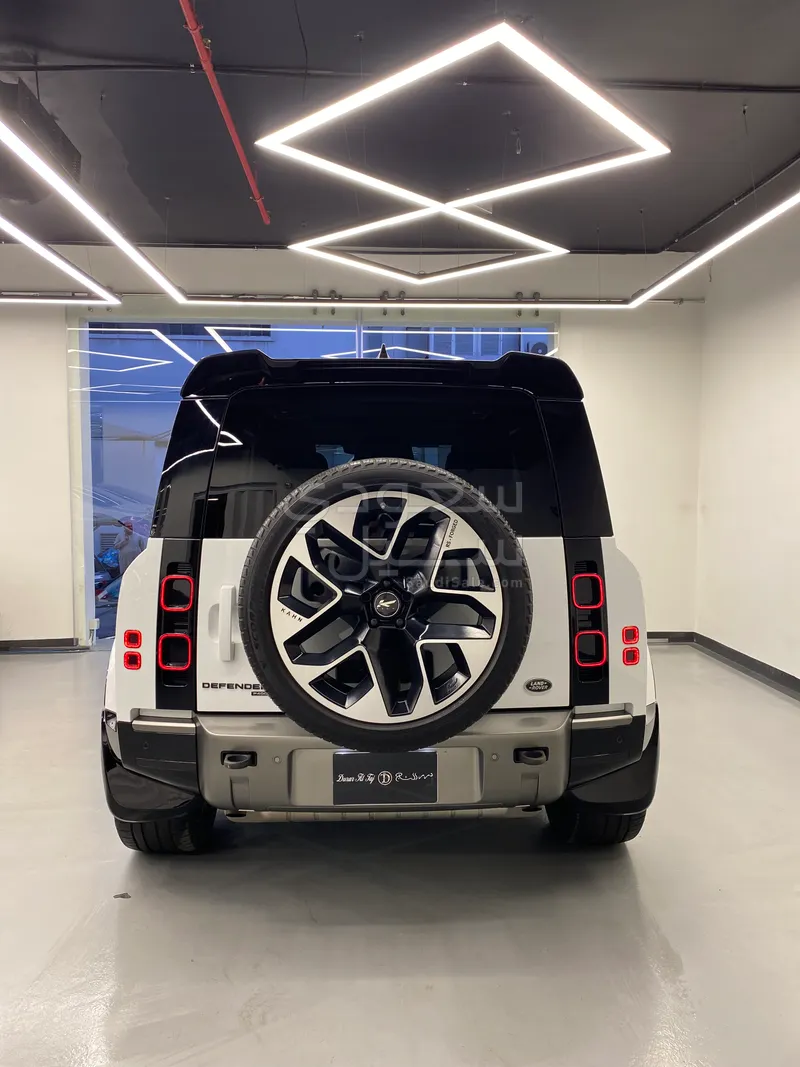 2022 Land Rover Defender 90