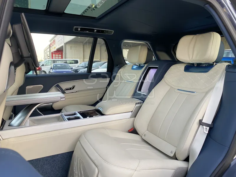 2025 Land Rover Range Rover Autobiography L