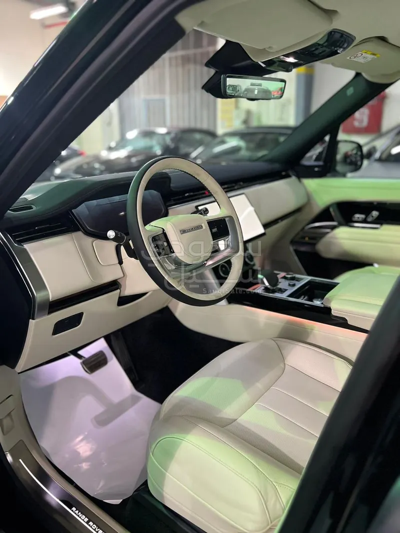 2024 Land Rover Range Rover HSE