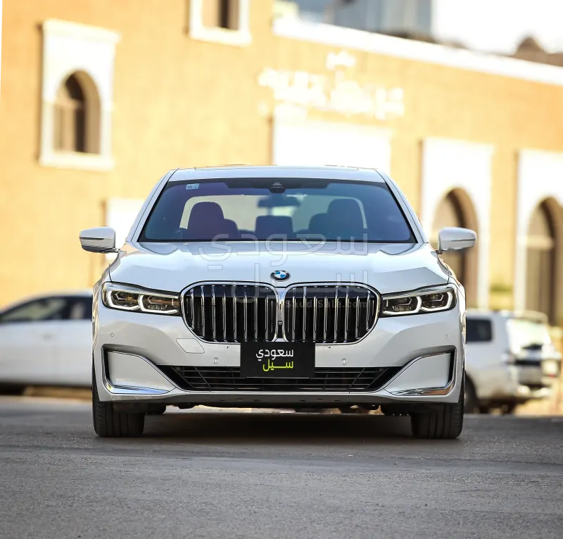 2020 بي ام دبليو الفئة السابعة 730 إل أي