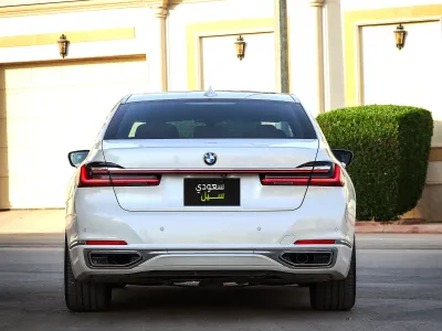 2020 بي ام دبليو الفئة السابعة 730 إل أي