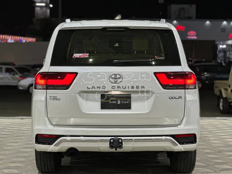 2024 Toyota Land Cruiser GXR
