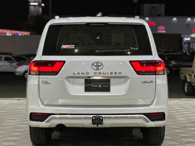 2024 Toyota Land Cruiser GXR
