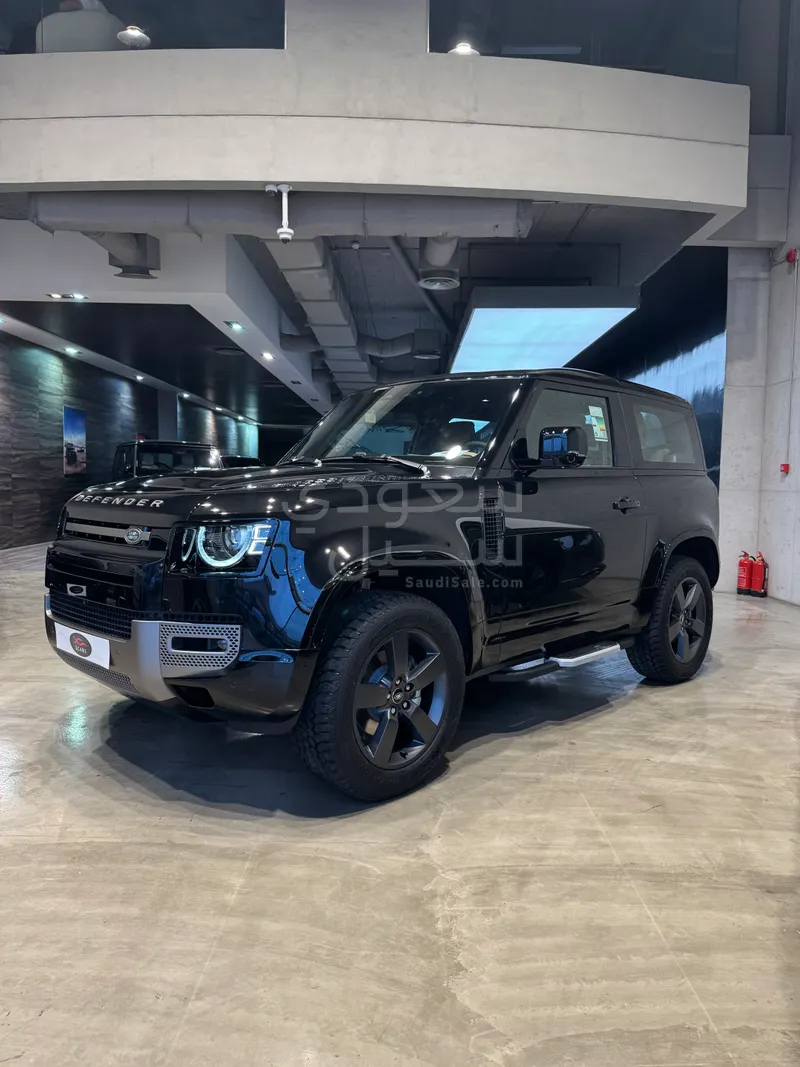 2025 Land Rover Defender 90