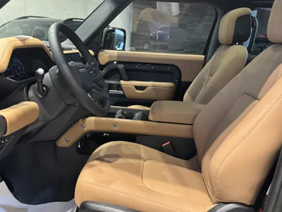 2025 Land Rover Defender 90