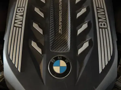 2020 BMW X Series 6 M50i