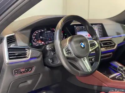 2020 BMW X Series 6 M50i