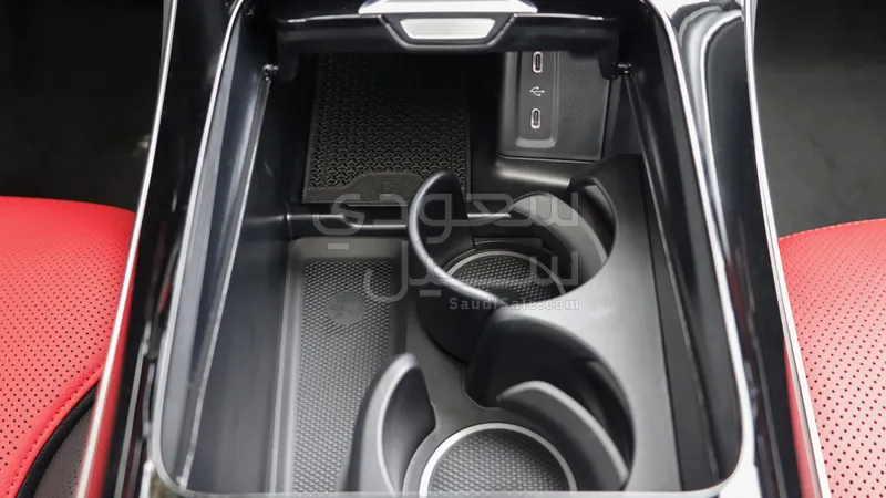 2025 Mercedes-Benz GLC 200 amg