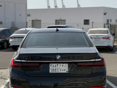 2021 بي ام دبليو الفئة السابعة 730 إل أي