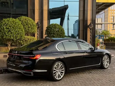 2021 بي ام دبليو الفئة السابعة 730 إل أي