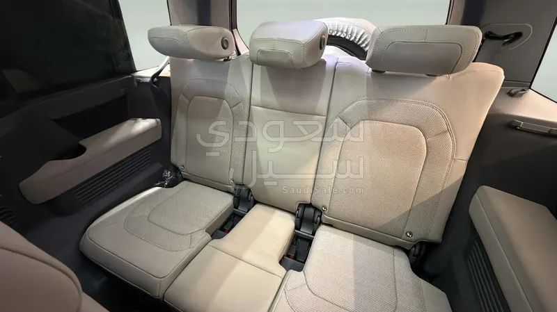 2023 Land Rover Defender 130