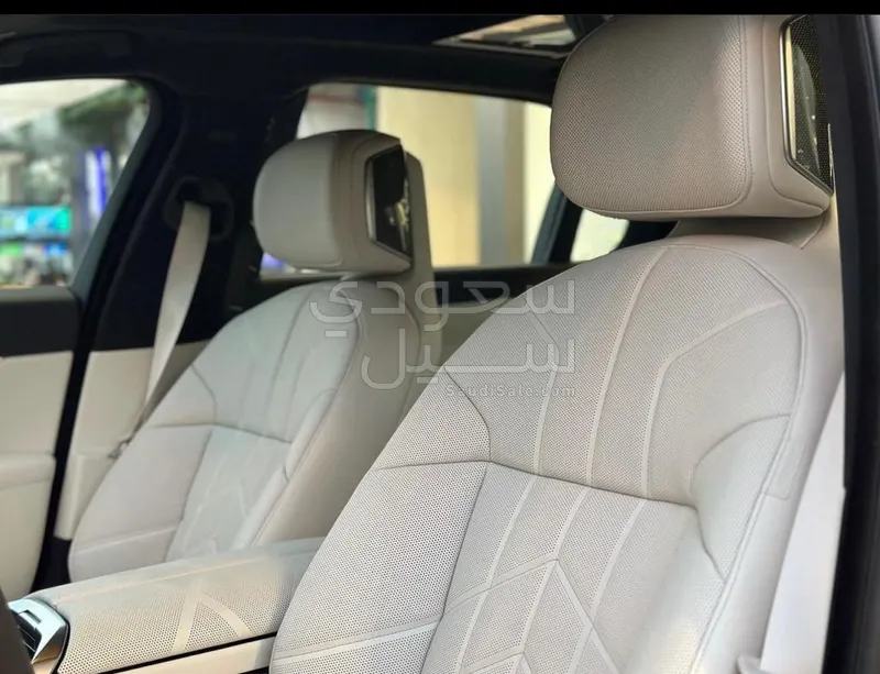 2023 بي ام دبليو الفئة السابعة 740أي
