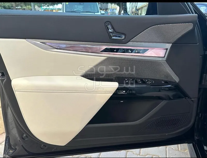 2023 بي ام دبليو الفئة السابعة 740أي