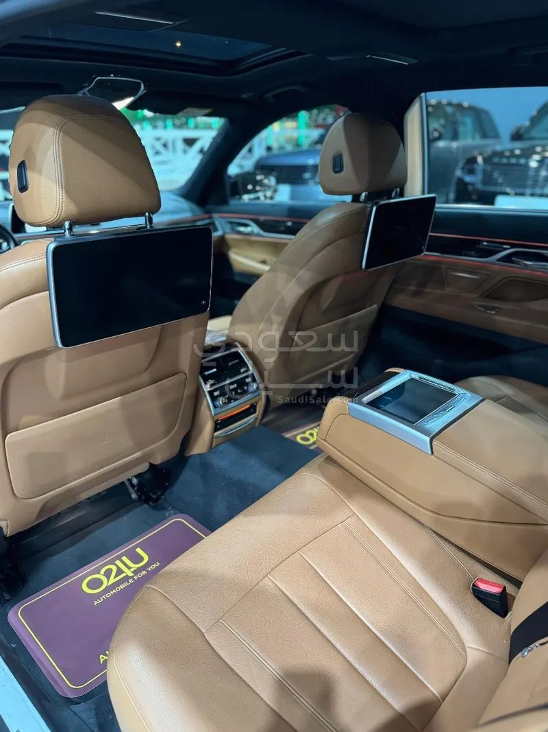 2018 BMW 7 Series 740Li