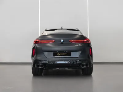 2021 BMW X Series 6M competition