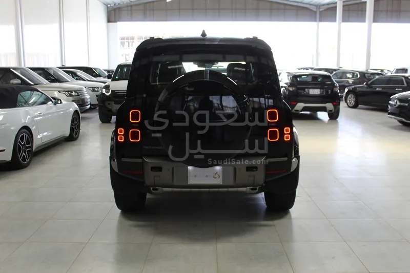 2025 Land Rover Defender 110
