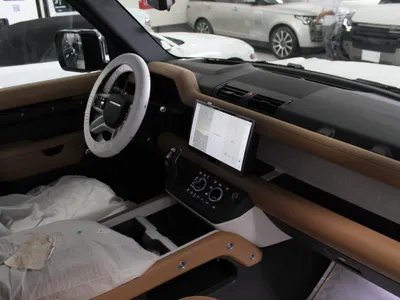 2025 Land Rover Defender 110