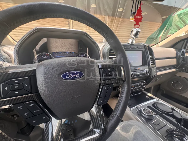 2020 Ford Expedition XLT