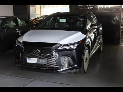 2025 لكزس أر إكس 350