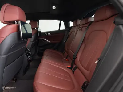 2021 BMW X Series 5 M50i