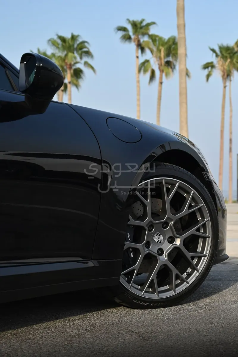 2025 Porsche 911 Carrera
