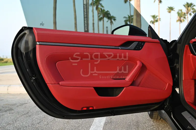 2025 Porsche 911 Carrera
