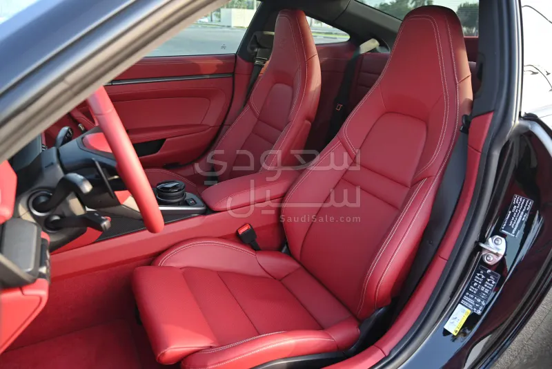 2025 Porsche 911 Carrera
