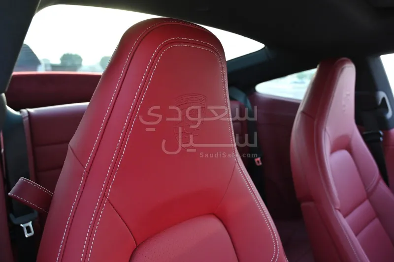 2025 Porsche 911 Carrera
