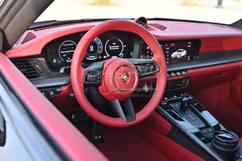 2025 Porsche 911 Carrera