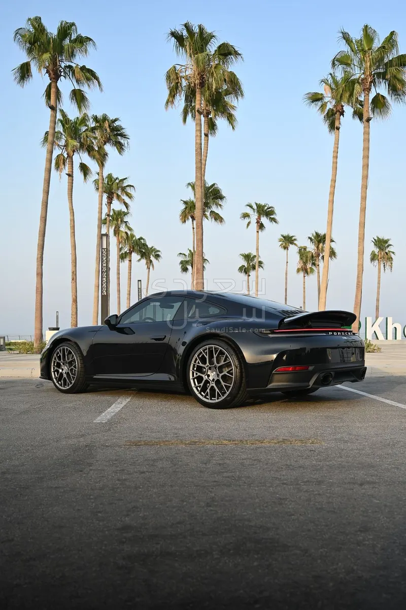 2025 Porsche 911 Carrera