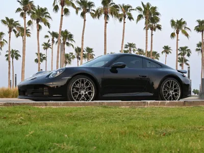 2025 Porsche 911 Carrera