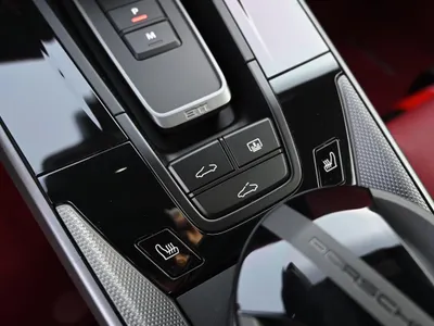 2025 Porsche 911 Carrera