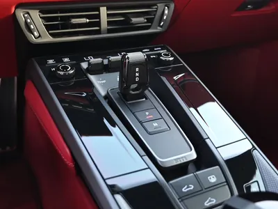 2025 Porsche 911 Carrera