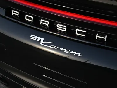 2025 Porsche 911 Carrera