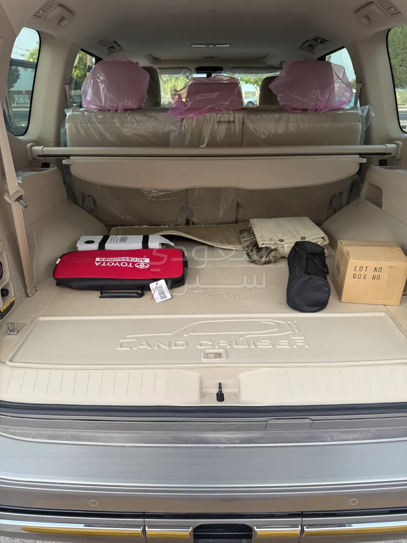 2024 Toyota Land Cruiser GXR