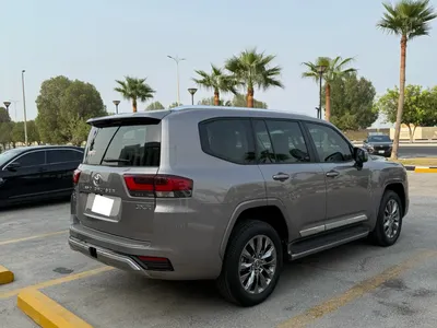 2024 Toyota Land Cruiser GXR