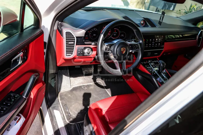 2022 Porsche Cayenne Coupe