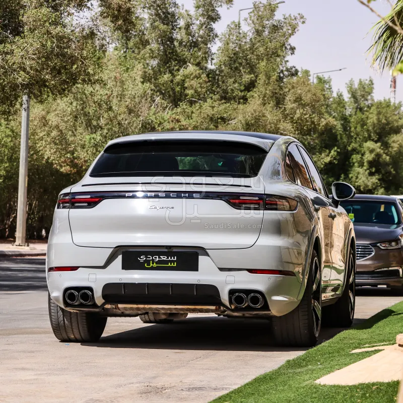 2022 Porsche Cayenne Coupe