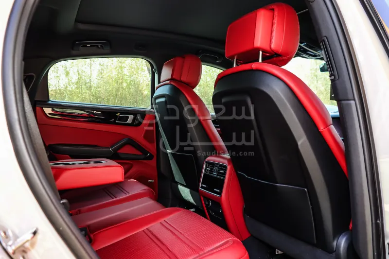2022 Porsche Cayenne Coupe