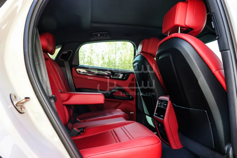 2022 Porsche Cayenne Coupe
