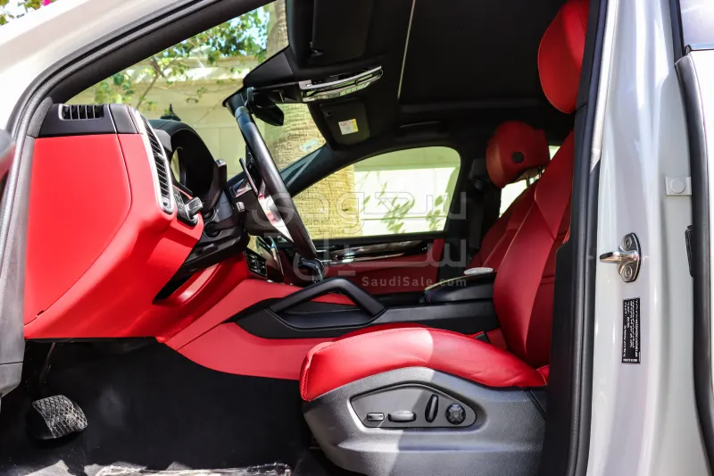 2022 Porsche Cayenne Coupe